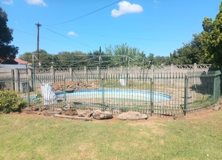 4 Bedroom Property for Sale in Hennenman Free State